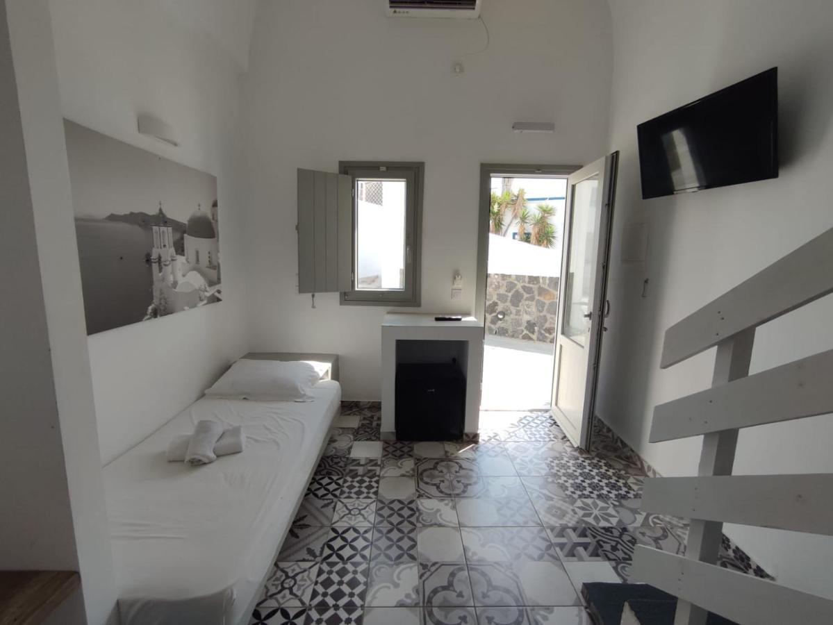 Fira Exo Katikies- Urban Fira Fira (Santorini) Exterior photo